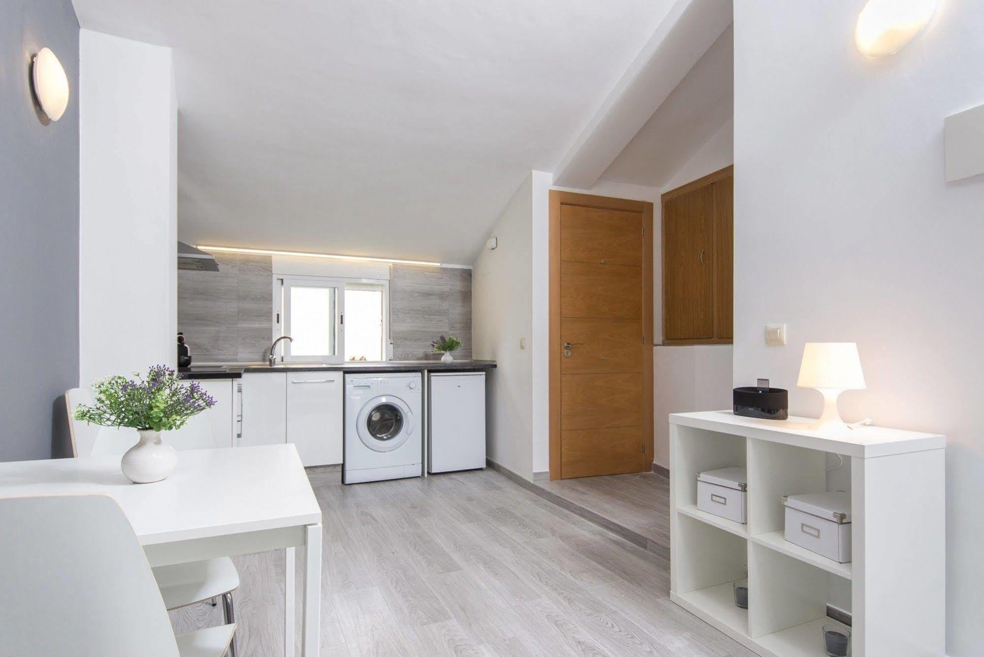 Bet Apartments - Tramontana Apartments Valensiya Dış mekan fotoğraf
