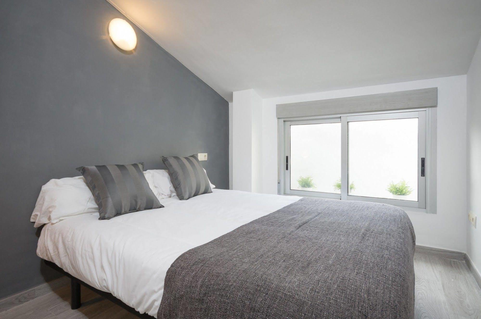 Bet Apartments - Tramontana Apartments Valensiya Dış mekan fotoğraf