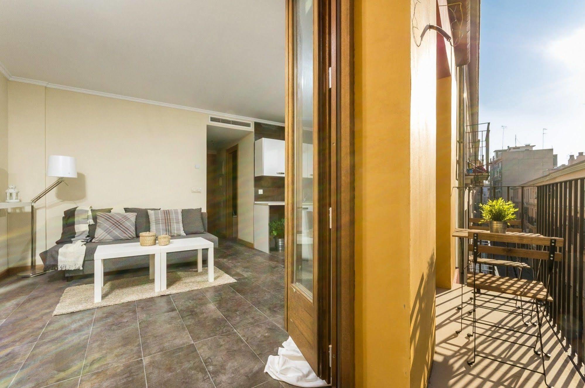 Bet Apartments - Tramontana Apartments Valensiya Dış mekan fotoğraf