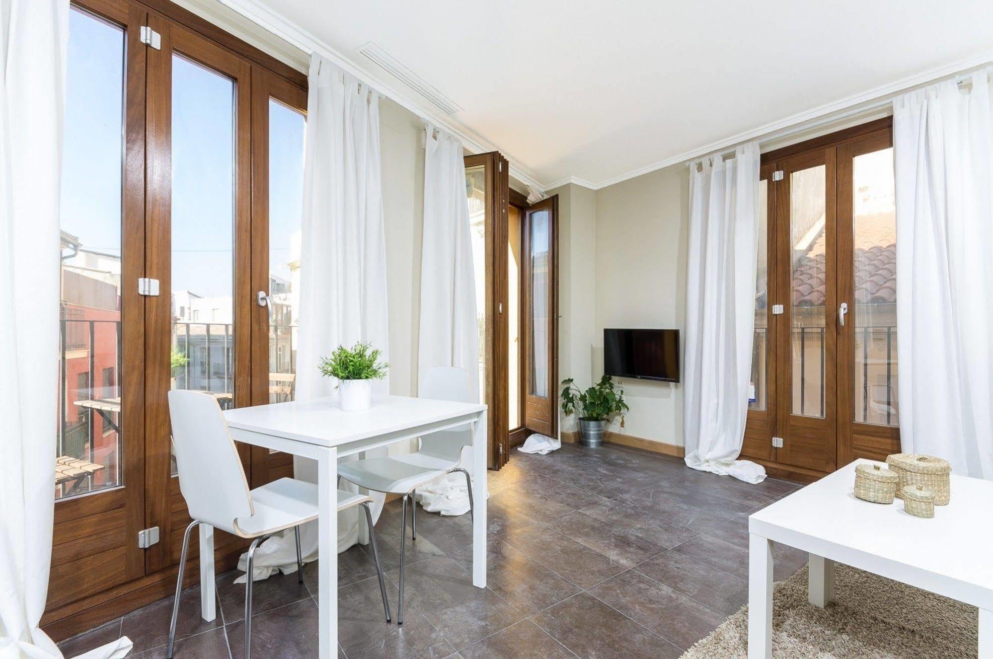 Bet Apartments - Tramontana Apartments Valensiya Dış mekan fotoğraf