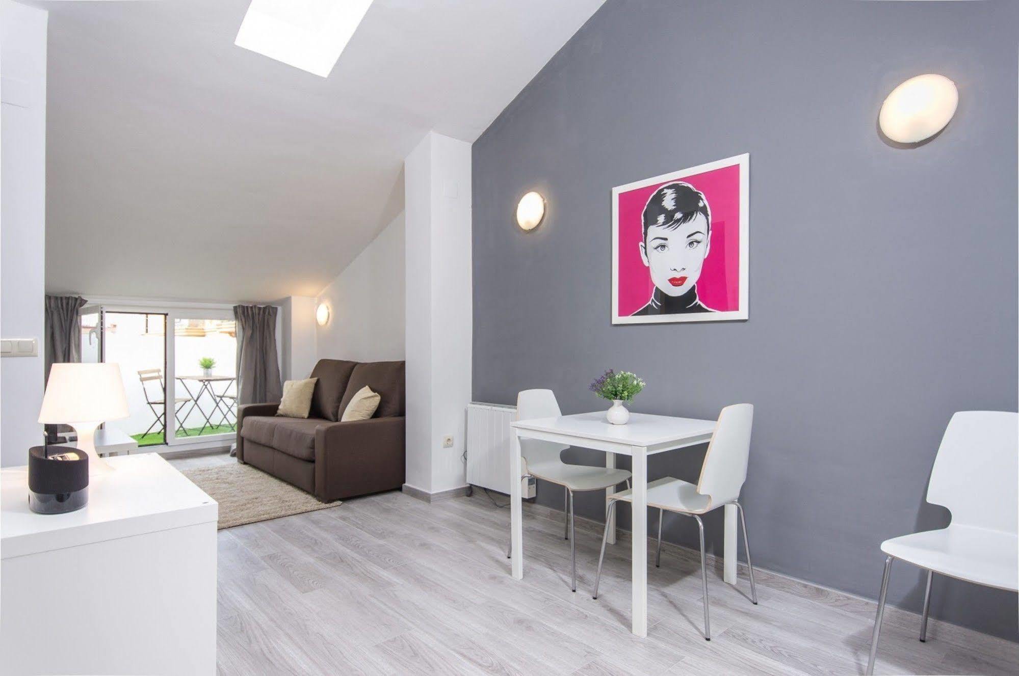 Bet Apartments - Tramontana Apartments Valensiya Dış mekan fotoğraf