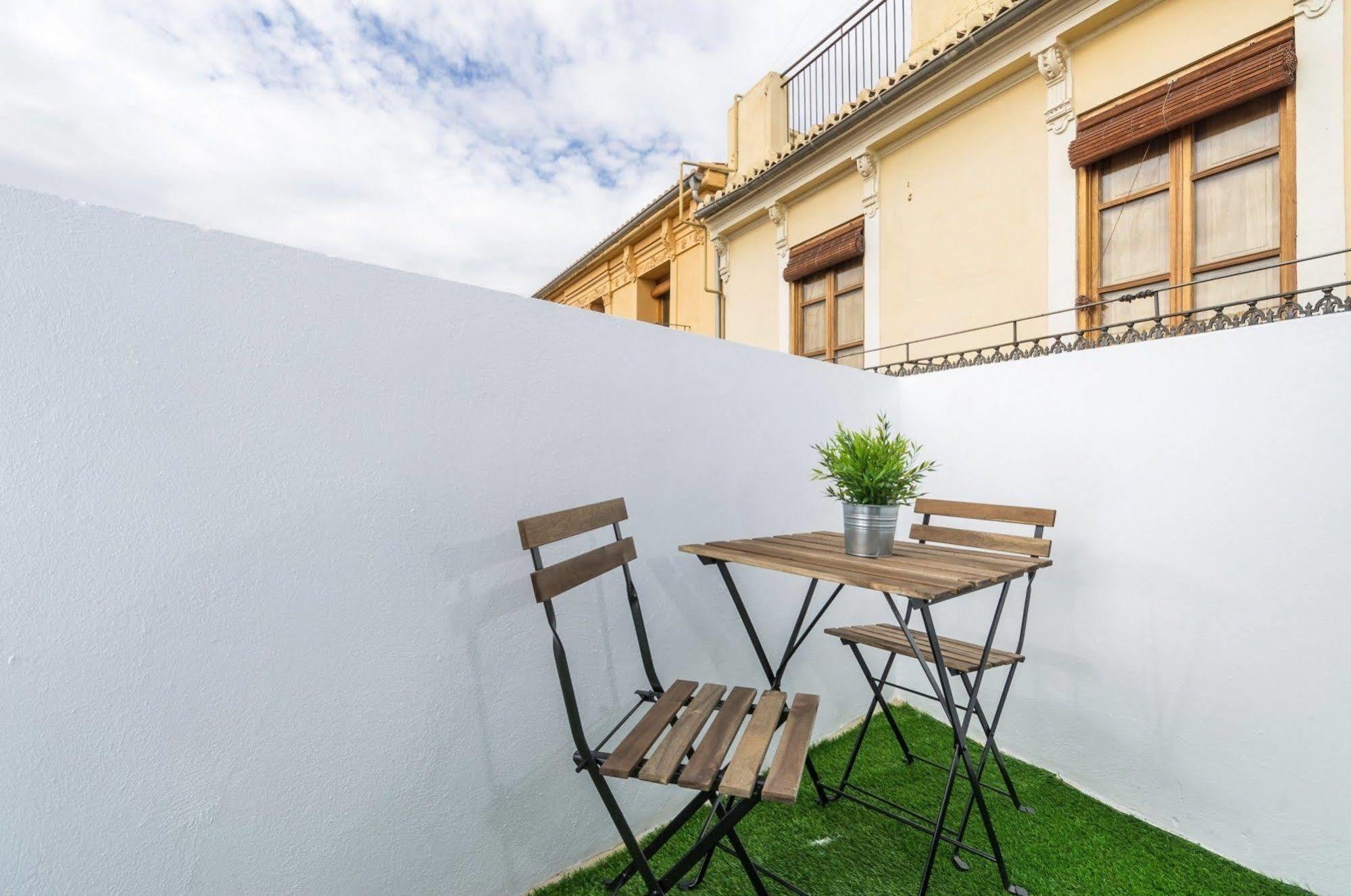 Bet Apartments - Tramontana Apartments Valensiya Dış mekan fotoğraf